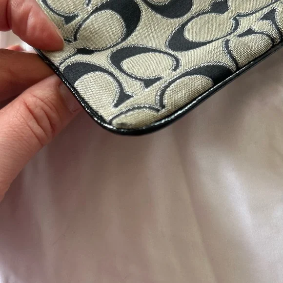 Coach Poppy Black and Grey Signature Wristlet - Picture 5 of 12